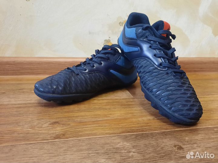 Футбольные бутсы для зала