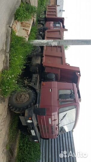 Водитель самосвала татра