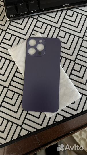Заднее стекло на iPhone 14 Pro Max
