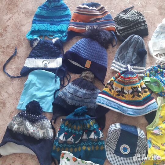 Одежда и головные уборы для новорожденных пакетом