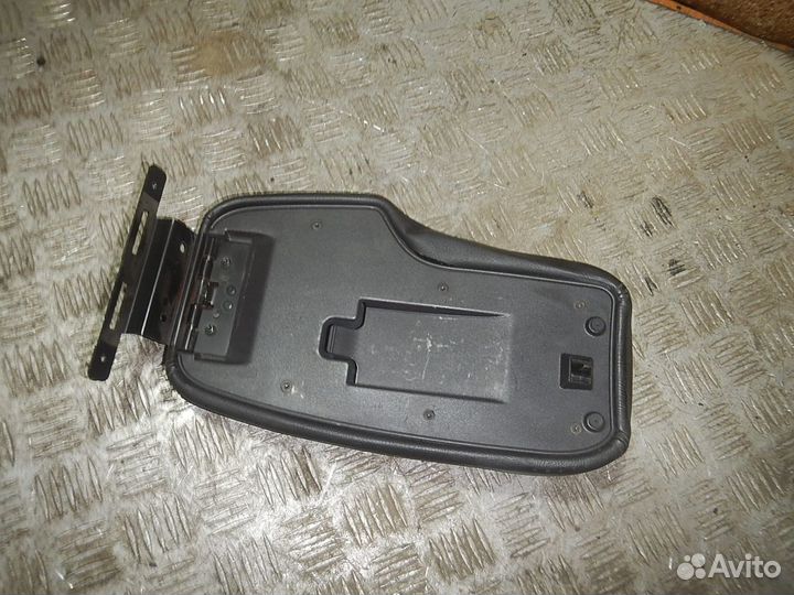 Подлокотник, Jaguar -S-type (00-06)