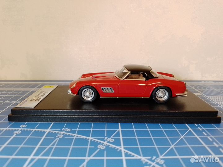 Ferrari 250 LWB 1/43 Look Smart