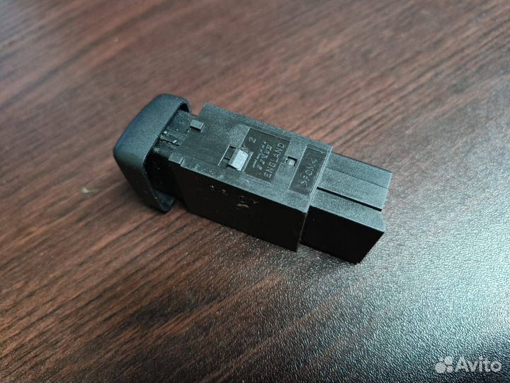 Кнопка аварийной сигнализации Mitsubishi рест