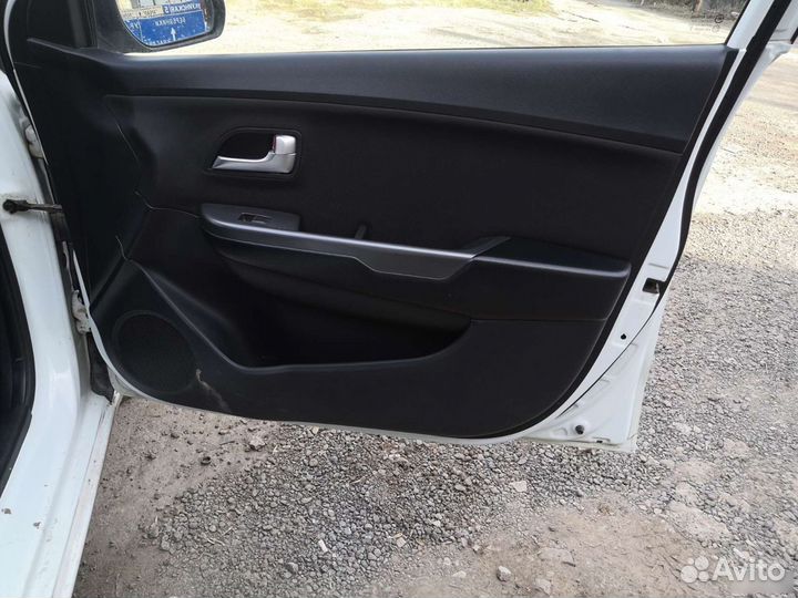 Комплект дверных карт Киа Рио