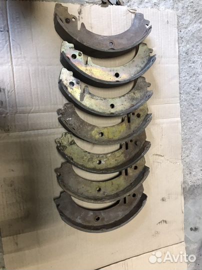 Тормозные колодки задние классика