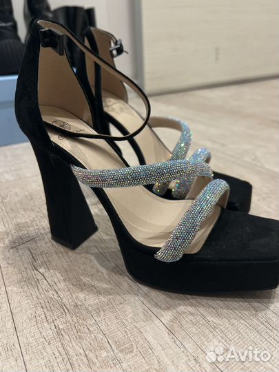 Босоножки эконика 36