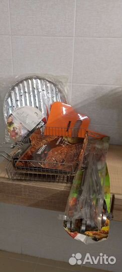 Решетка,шампуры для барбекю