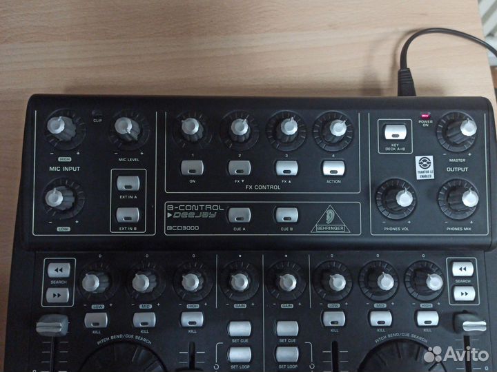 Dj контролер Behringer BCD3000