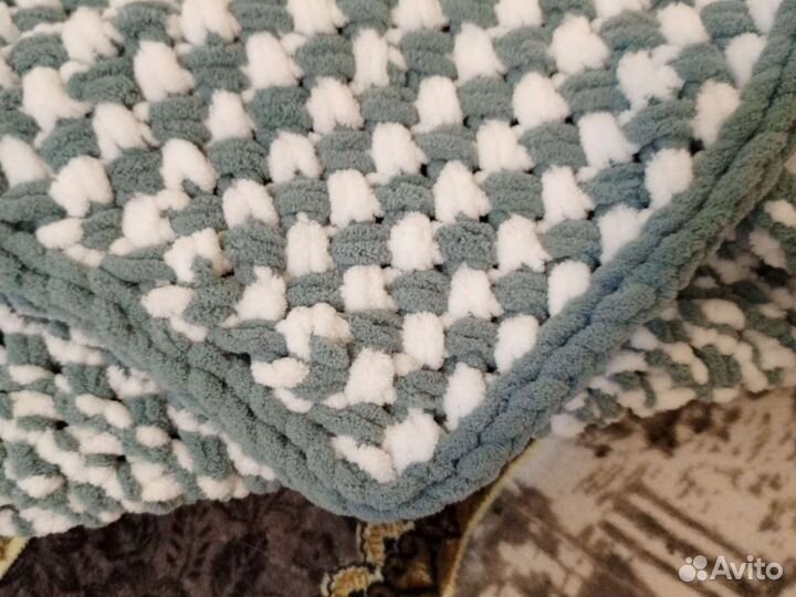 Плед ручной вязки