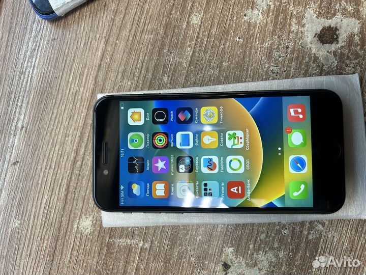 iPhone 8, 64 ГБ