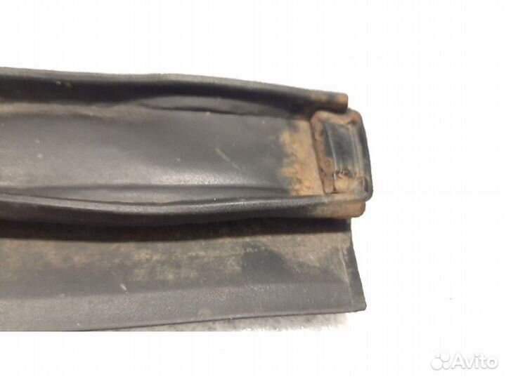 Молдинг двери audi 100 C4 задний левый нижний
