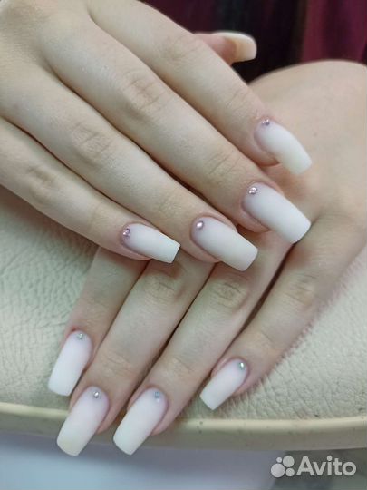 Наращивание ногтей, шеллак, аппаратный маникюр