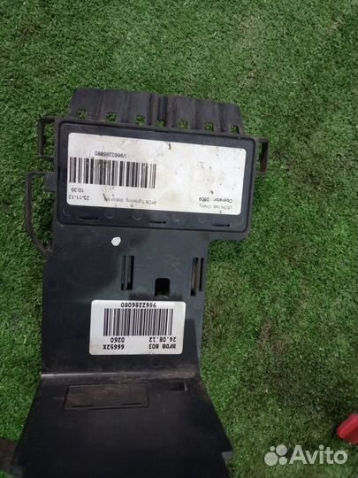 Блок предохранителей Peugeot 408 2012-2020