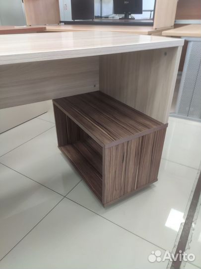 Стол, стол прямой,стол на опорной тумбе