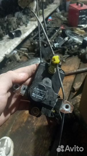 Активатор замка двери Mitsubishi Space Wagon