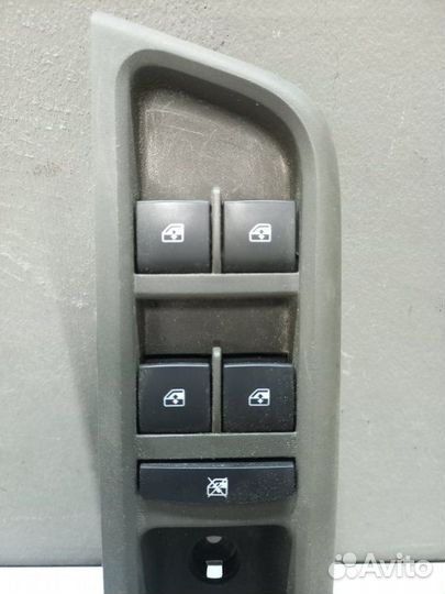 Блок управления стеклоподъемниками передний левый