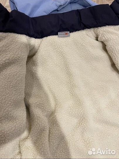 Коробка с детскими вещами