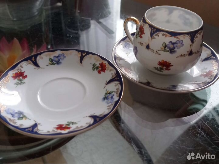 Кофейная чашка с блюдцем фарфор