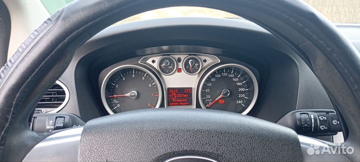 Ford Focus 1.6 МТ, 2010, 180 000 км