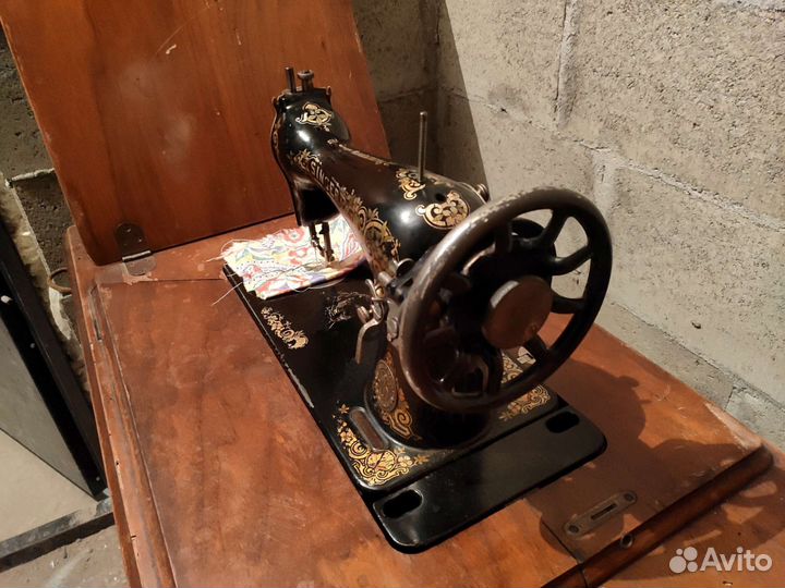 Швейная машинка зингер антикварная