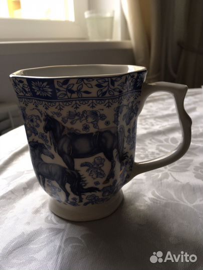 Кружка Лошади England collection Royal porcelain