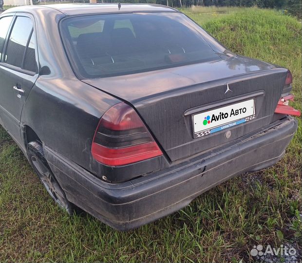 Mercedes-Benz C-класс 2.0 AT, 1998, битый, 263 000 км