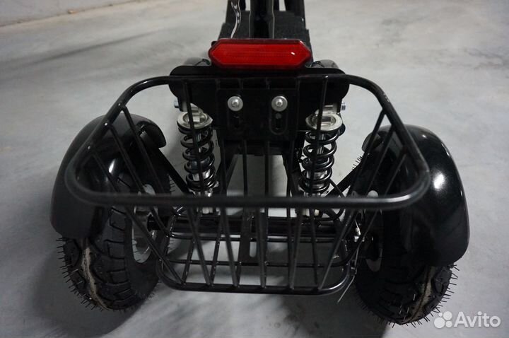 Трехколесный электрический скутер складной новый