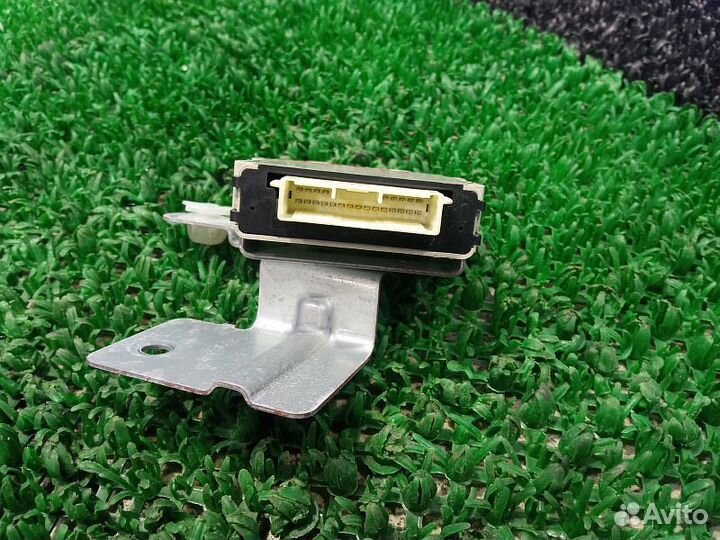 Блок управления освещением Mitsubishi Pajero Sport