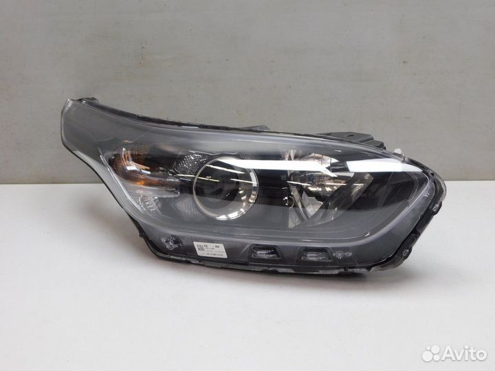 Фара правая Kia Ceed