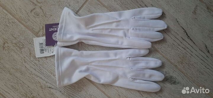 Перчатки бортпроводника