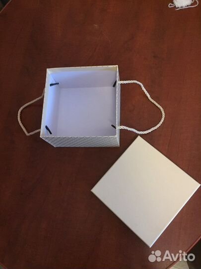 Коробка подарочная новые