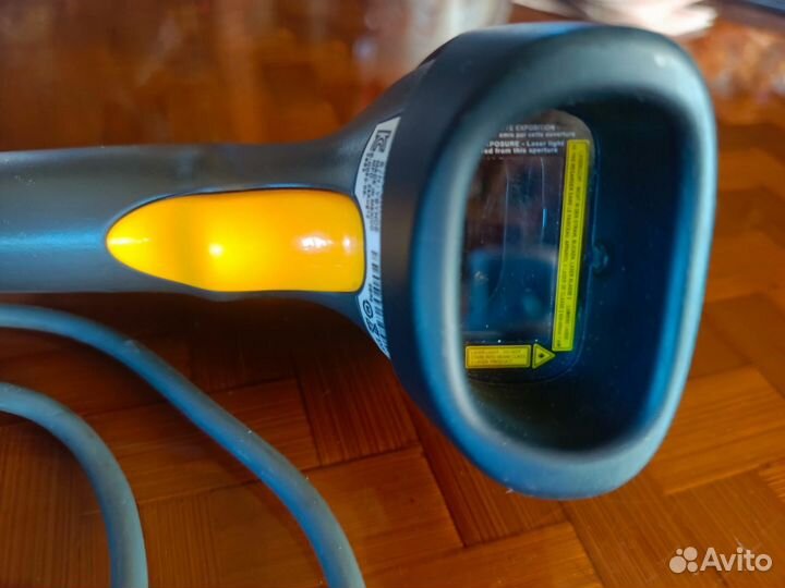 Проводной сканер штрих-кода