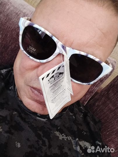 Солнцезащитные очки vans