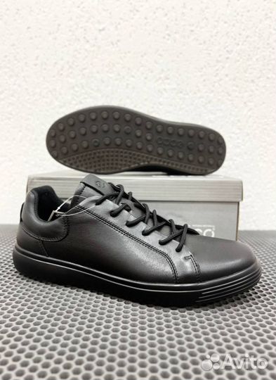 Кроссовки Ecco долговечные