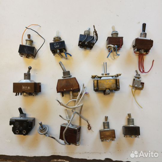 Включатели тумблеры (одним лотом 67 шт.)