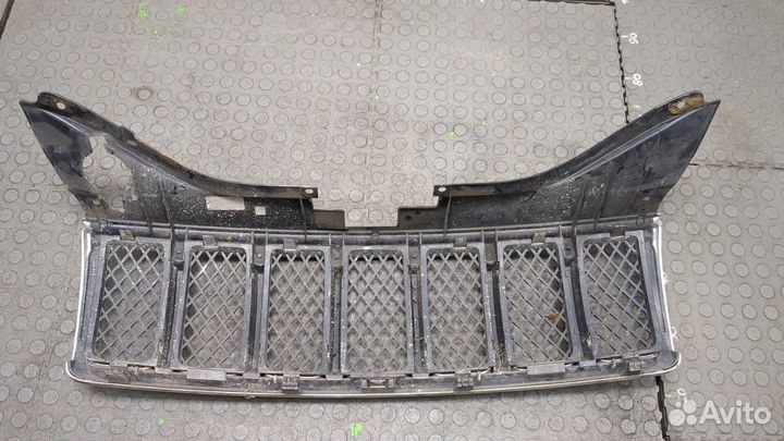 Решетка радиатора Jeep Grand Cherokee