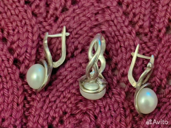 Серебряный комплект серьги и кольцо с жемчугом
