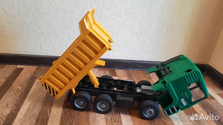 Детский грузовик