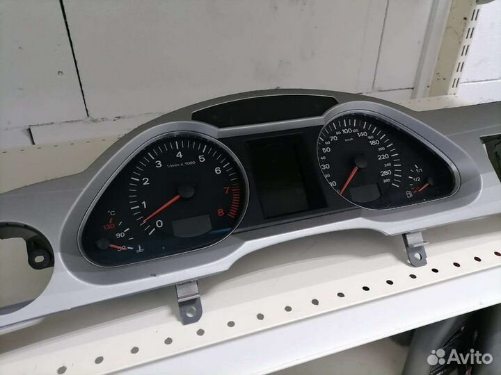 Приборная панель с дисплеем Audi a6 c6