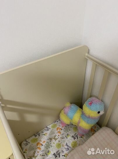 Кровать детская с маятником с дефектами