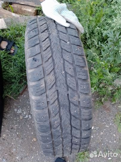 Aurora RA 01 225/70 R15C
