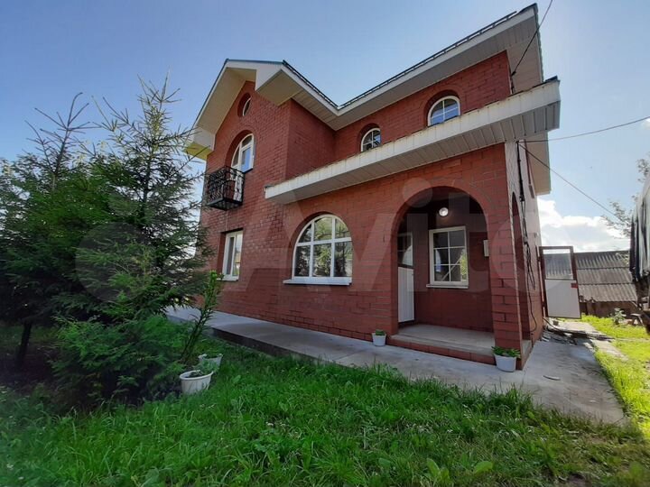 Дом 230 м² на участке 55 сот.