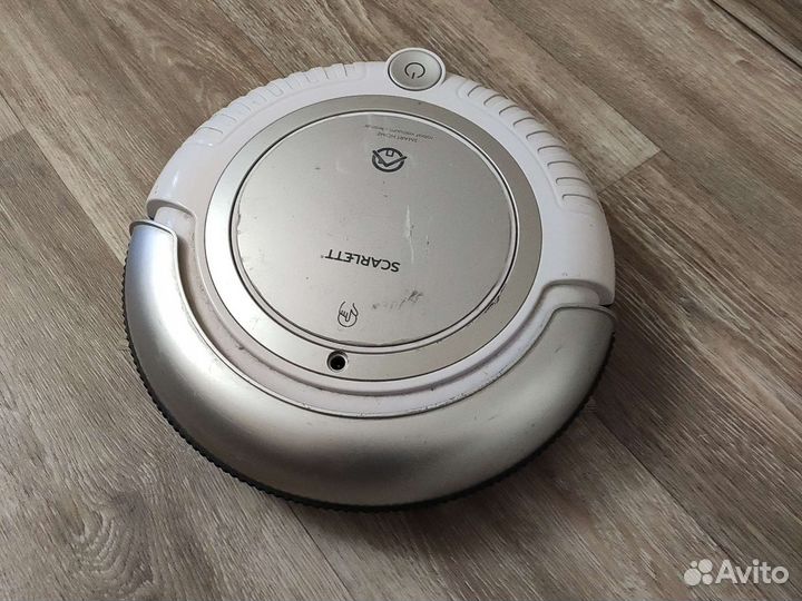 Робот пылесос scarlett