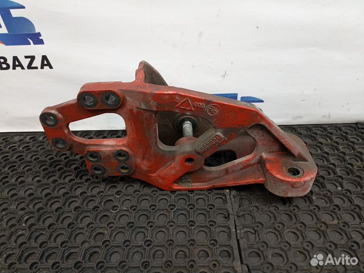 Кронштейн рессоры передней левый