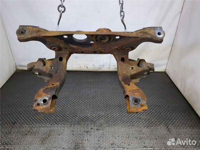 Балка подвески задняя Toyota Sequoia 2008, 2008