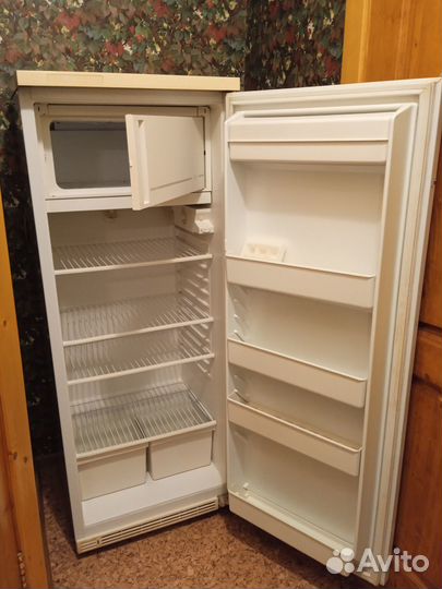 Холодильник однокамерный Атлант бу