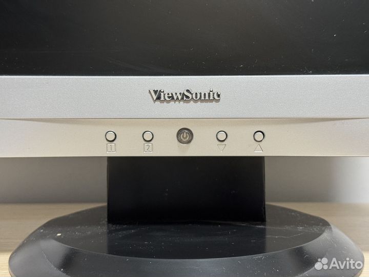 Монитор ViewSonic VA703m