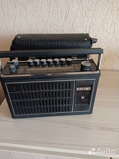 Советский армейский радиоприёмник Маяк-М, СССР