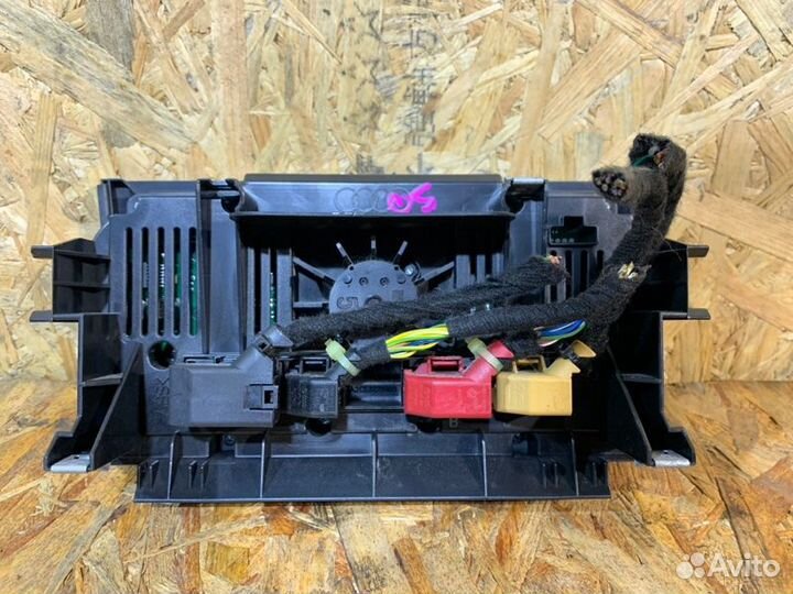 Блок управления климат-контролем Audi A3 8P(5хб)