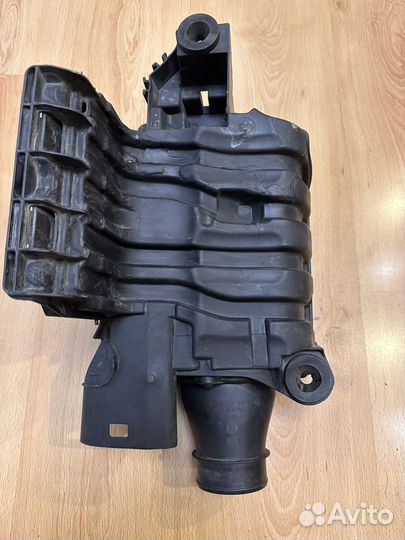 Корпус воздушного фильтра Infiniti Q50 V37 2.0T